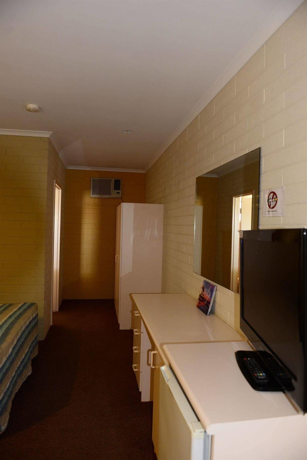 แคเทอรีน โมเทล Motel แคทเทอรีน ภายนอก รูปภาพ